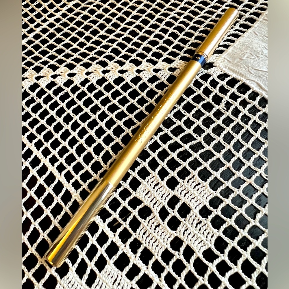 Dolce & Gabbana eyeliner- blue